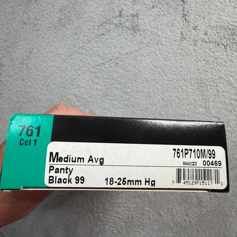 Sigvaris Sculptors 761 Compression Pantyhose Black Medium Avg 18-25mm Hg 761P710